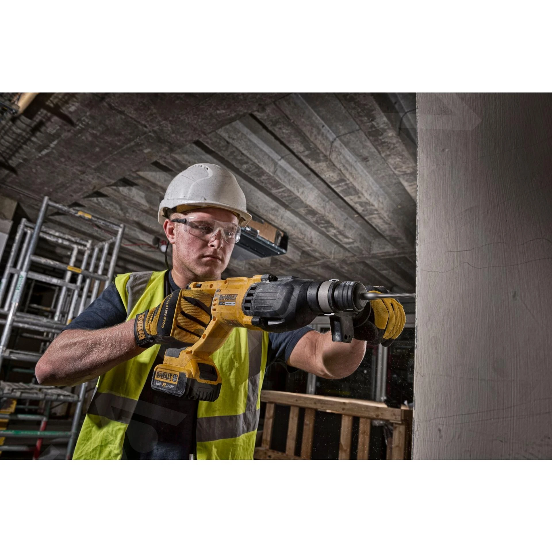 DeWALT Utensili - Tassellatore AKU 18V, 1x Aku 4,0 Ah XR DCH133M1 - immagine 2